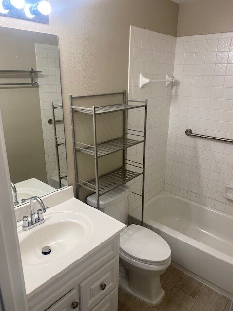 Building Photo - 13543 Ambrose St