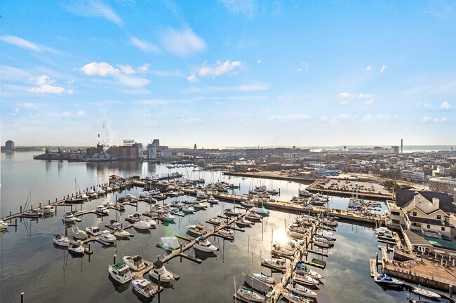 Building Photo - 100 Harborview Dr