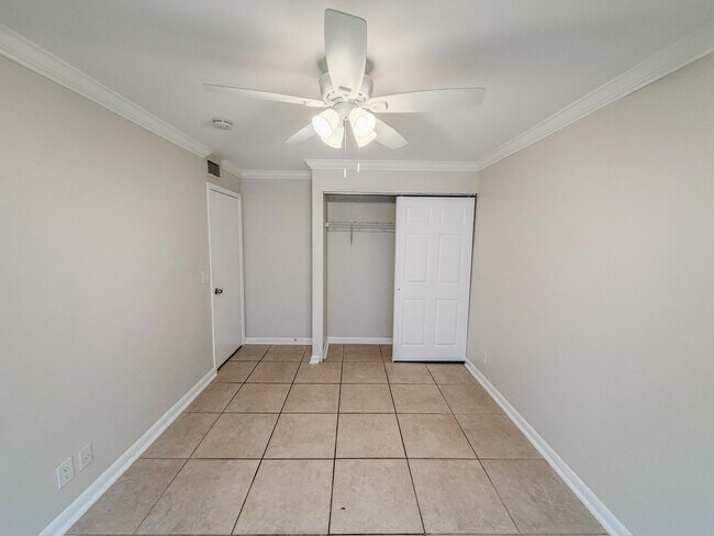 Building Photo - 1827 N Congress Ave