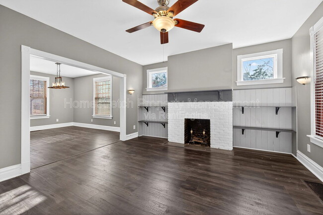 Building Photo - 2424 Oakland Ave