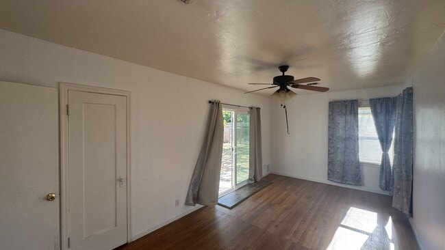 Building Photo - 1037 N Highland St