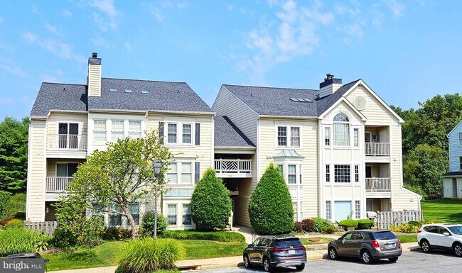 Building Photo - 904 Martell Ct