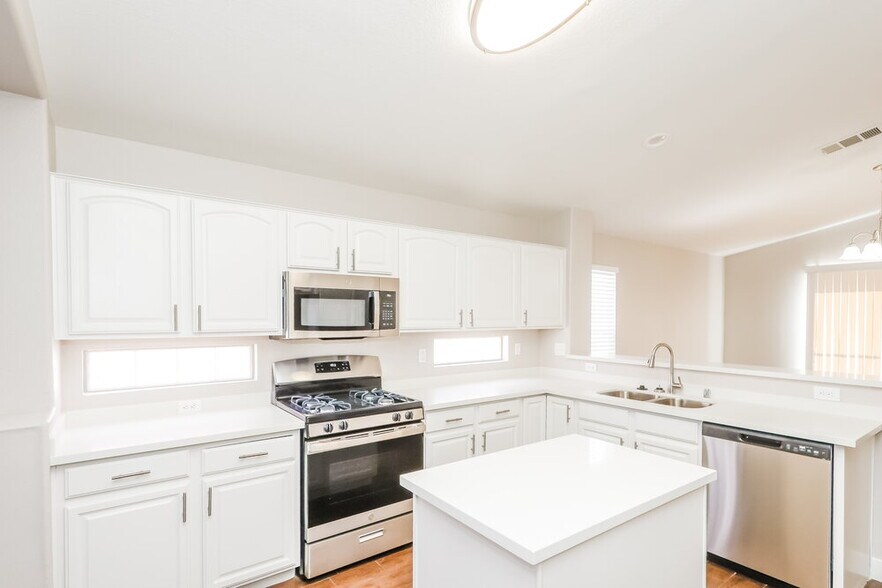 Building Photo - 964 Moore Oaks Ct