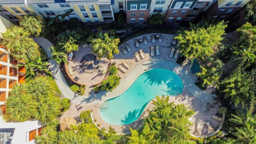 Pool/ Grilling Area - 501 S Moody Ave