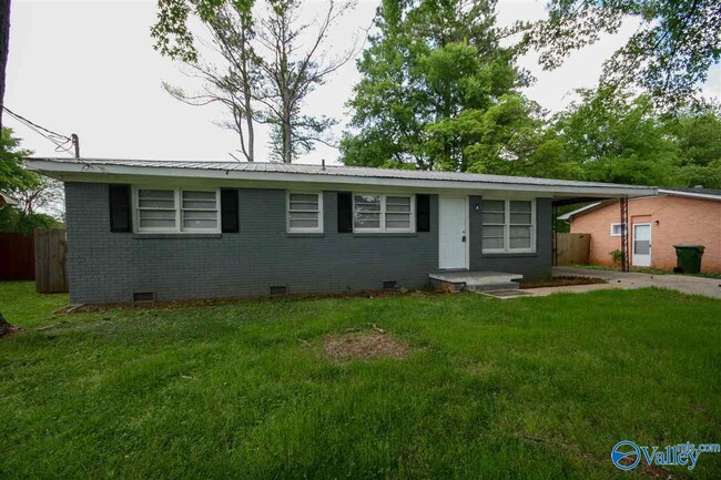 Building Photo - 4736 Bluehaven Dr NW