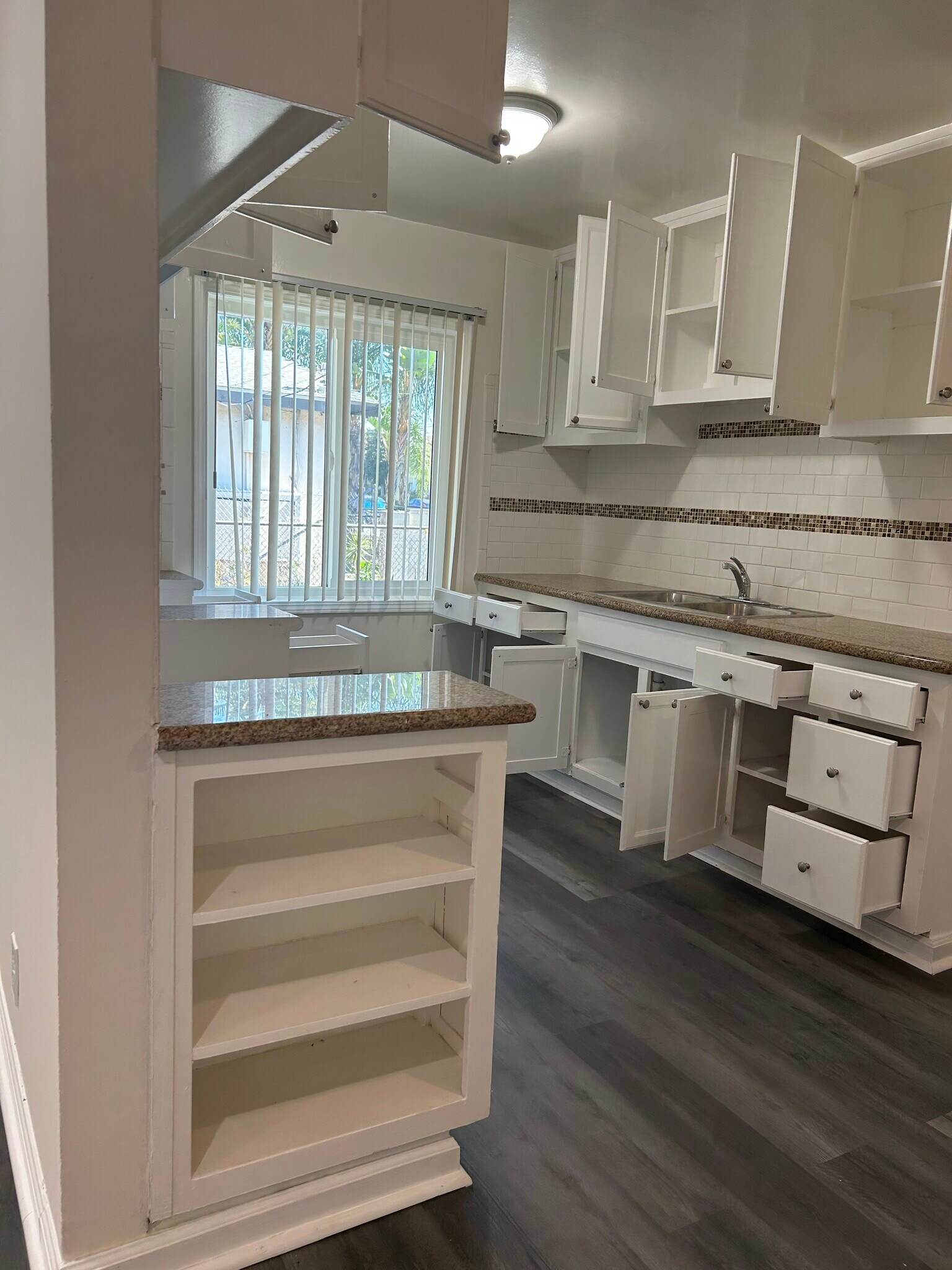 Building Photo - 6859 Coldwater Canyon Ave