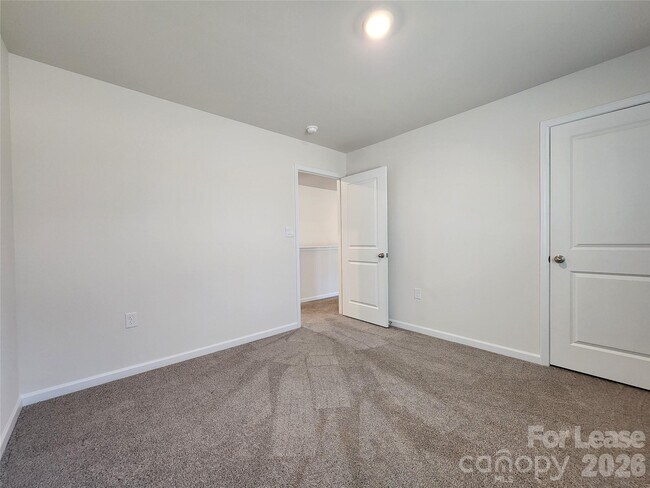 Building Photo - 125 Sycamore Xing Ct