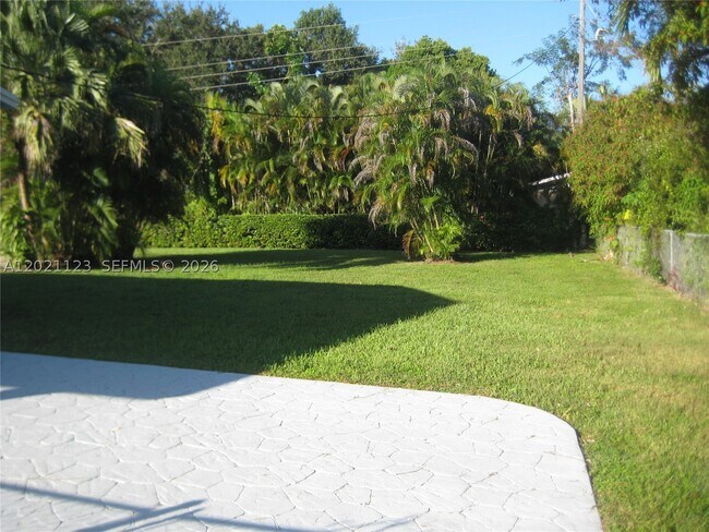 Building Photo - 13220 SW 99th Ct