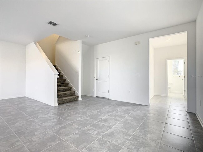 Building Photo - 409 Bogey Dr