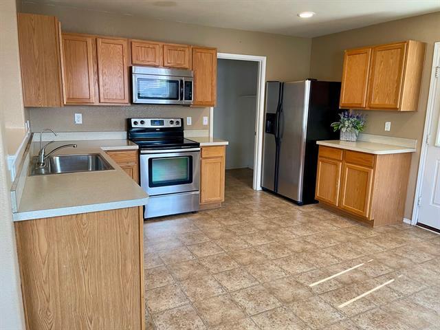 Building Photo - 12737 Northern Pine Dr