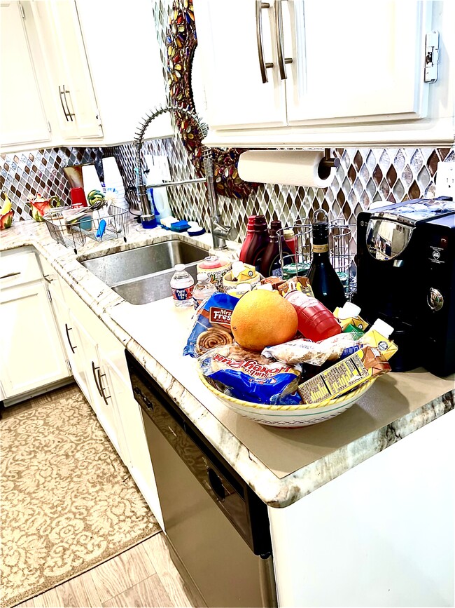 Building Photo - 124 Highridge Dr