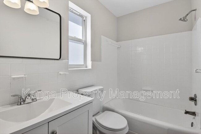 Building Photo - 58 W 27th St