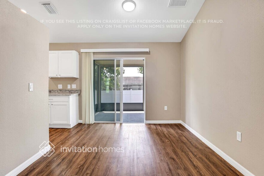 Building Photo - 327 Blue Bayou Dr