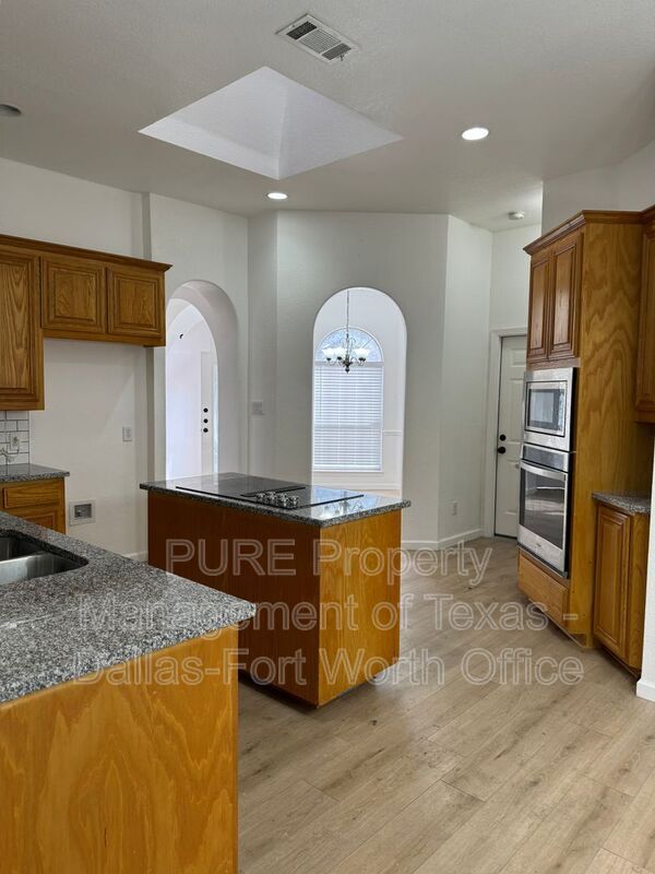 Building Photo - 3507 Blue Forest Dr