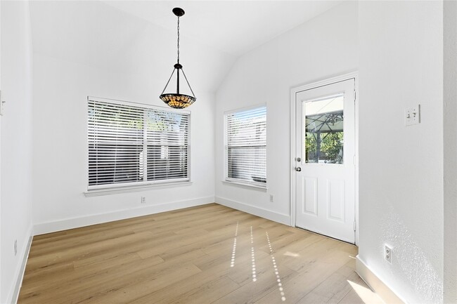 Building Photo - 7835 Stone Oak Ct
