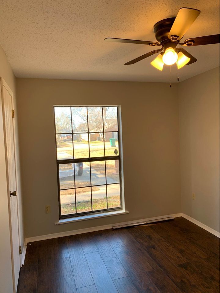 Building Photo - 30480 Fairway View Dr