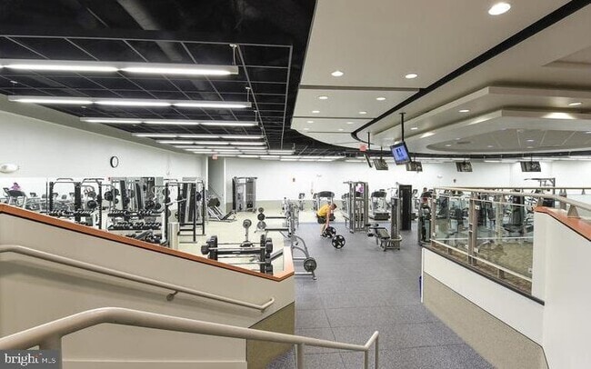 Building Photo - 1121 ARLINGTON Blvd