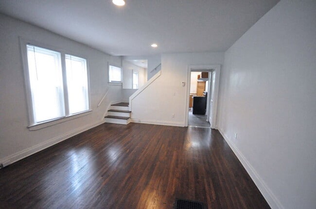 Building Photo - 1333 N 6th St