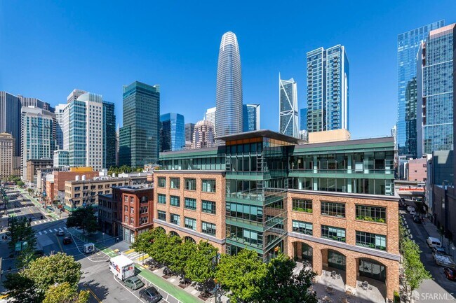 Building Photo - 246 2nd St