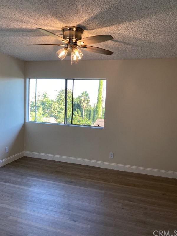 Building Photo - 522 W Sierra Madre Blvd