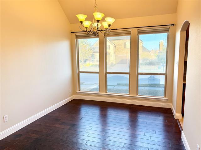 Building Photo - 1500 Grove Dr