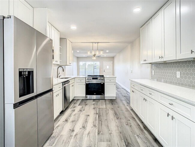 Building Photo - 2253 Norwegian Dr