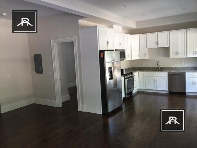 Building Photo - 4 bedroom in Newton MA 02467