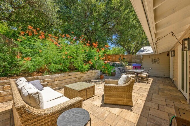 Building Photo - 2215 Alta Vista Ave