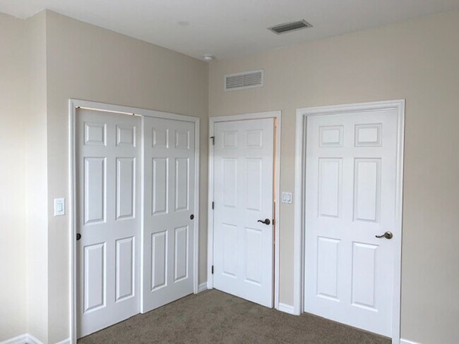 Building Photo - Condo for rent