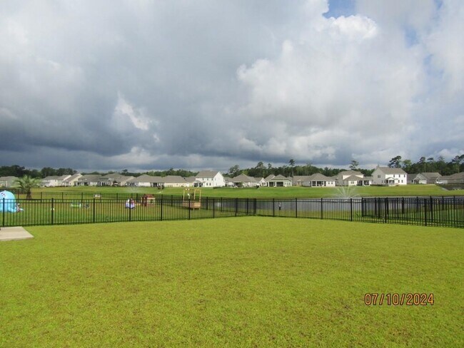 Building Photo - 2155 Ainsley Dr