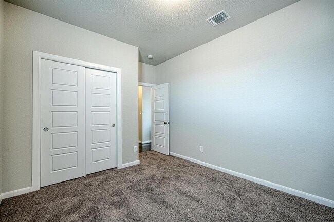 Building Photo - 7631 Europa Ave