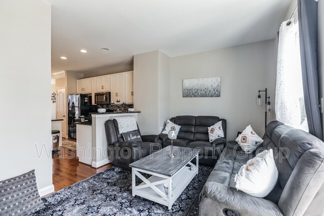 Building Photo - 4238 Potomac Highlands Cir