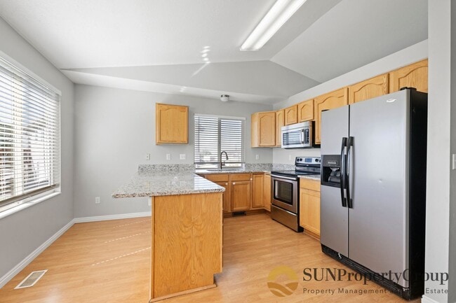 Building Photo - 5458 S 4250 W