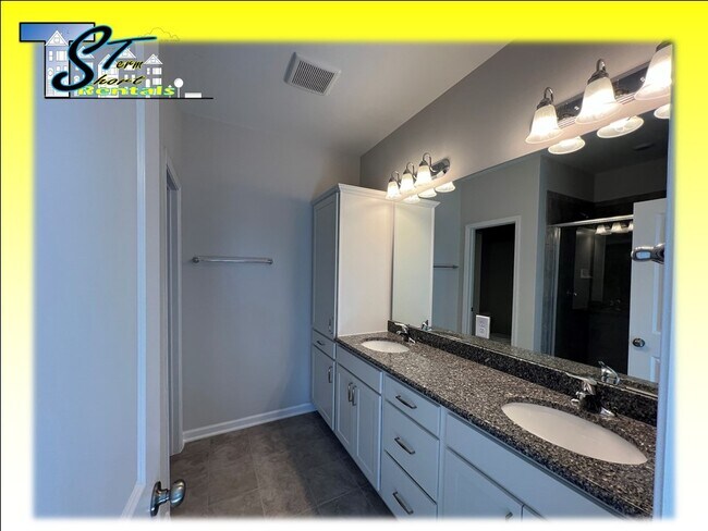 Building Photo - TST Rental 1