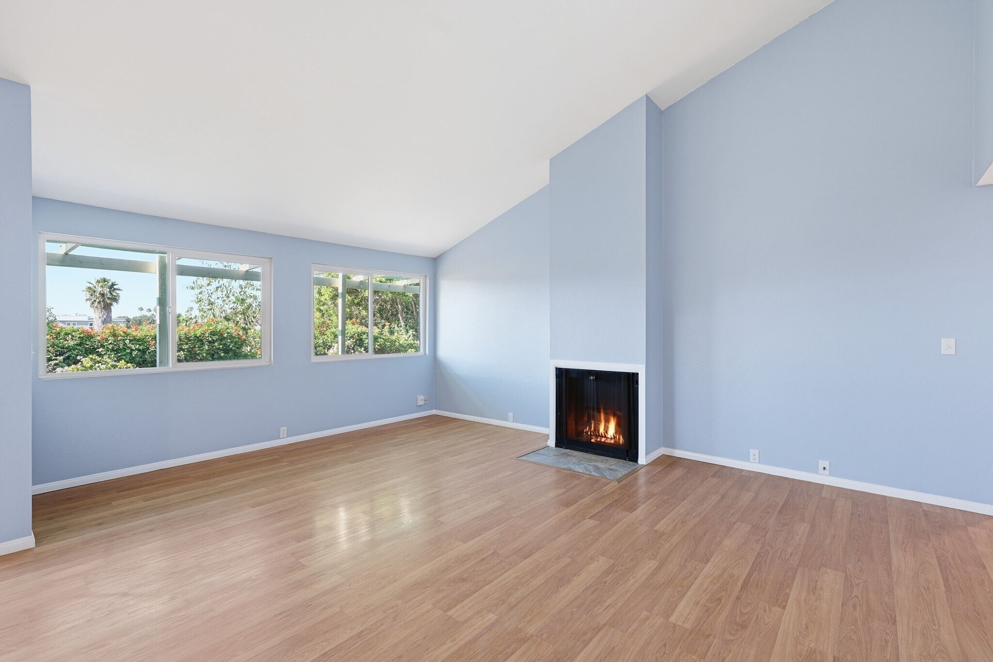 Building Photo - 1999 Seawind Way