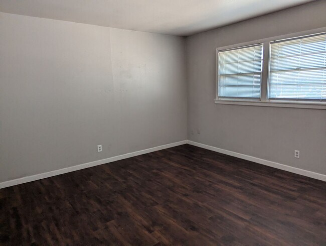 Building Photo - 1603 43rd St