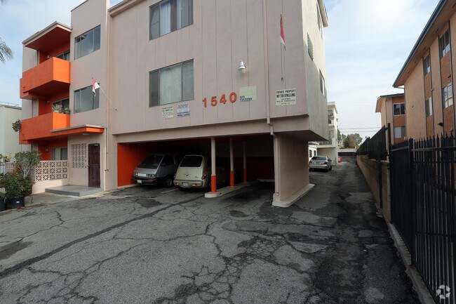 Building Photo - 1540 S Gramercy Pl