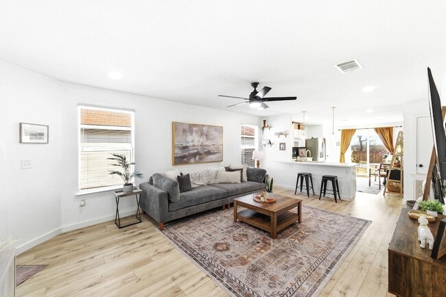 Building Photo - 5905 Los Dios Pl