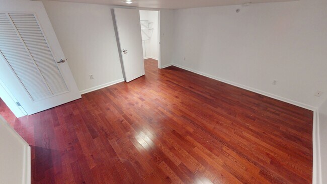 Building Photo - 2200 Arch StreetUnit 307