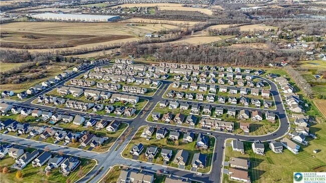 Building Photo - 4247 Beech Dr