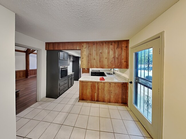 Building Photo - 5415 Stardust Dr