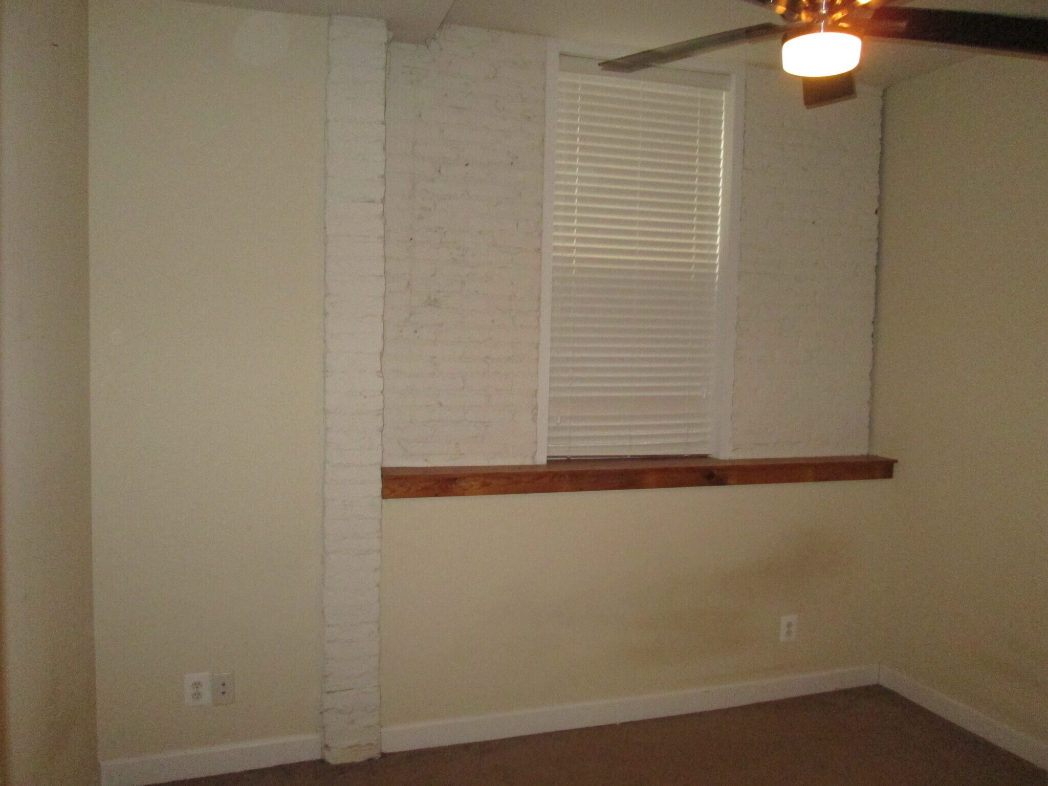 Building Photo - 1211 S Charles St
