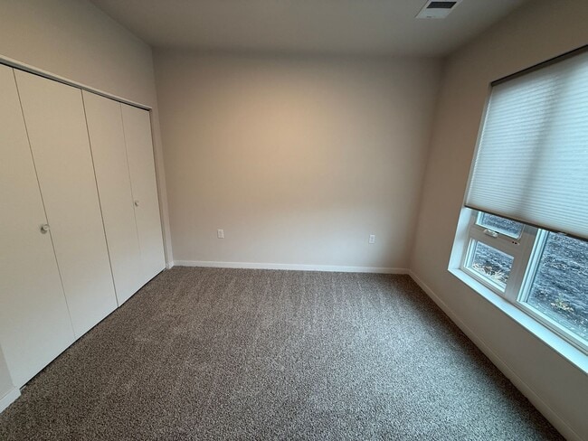 Building Photo - Northern Point Apartments