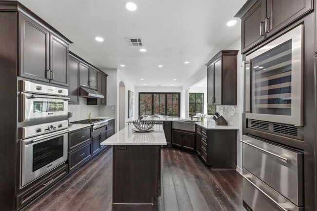 Building Photo - 6405 Aden Ln