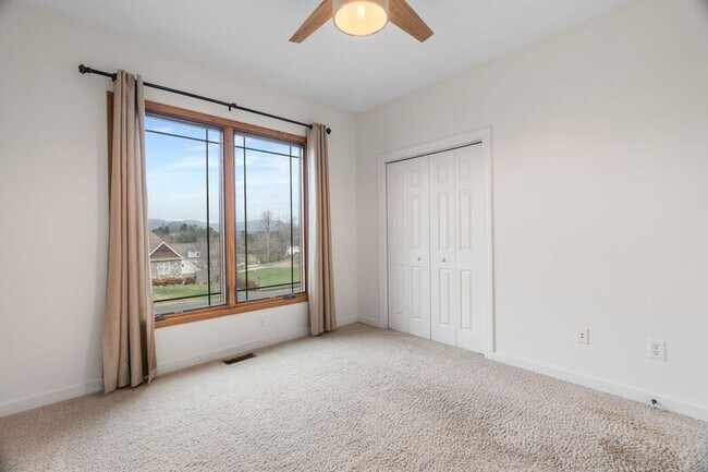 Building Photo - 15 Carl Roberts Rd