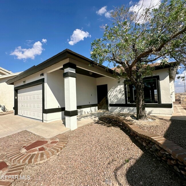 Building Photo - 14104 Robert Ituarte Dr