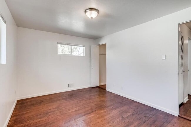 Building Photo - 7101 Wolff St