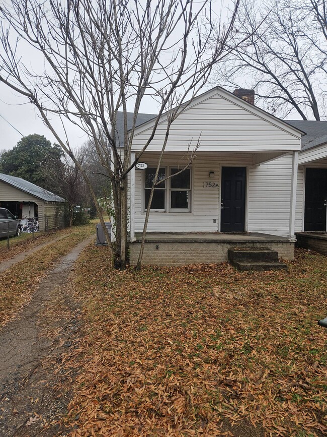 Primary Photo - 752 Chalice St SW