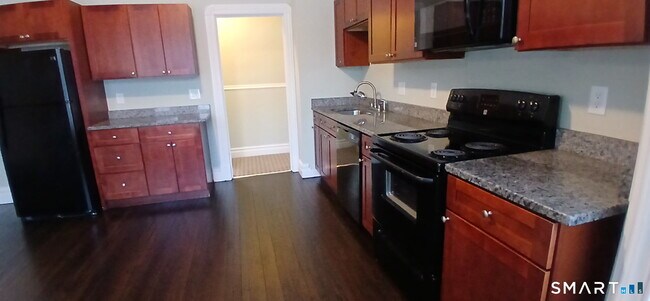 Building Photo - 23 Williams St