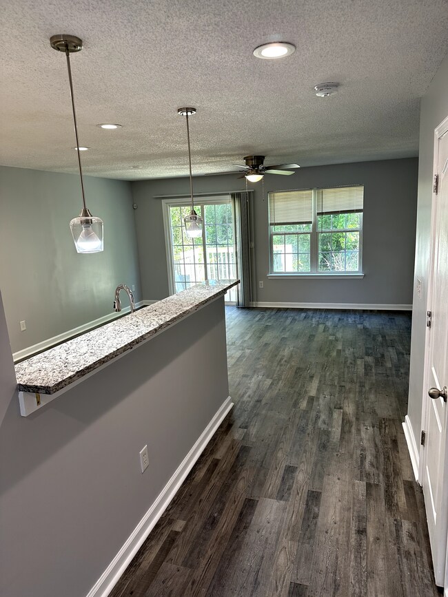 Building Photo - 139 Shenandoah Dr